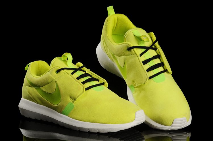 NIKE ROSHERUN NM 3M fur blanc jaune nouvelles chaussures (4)